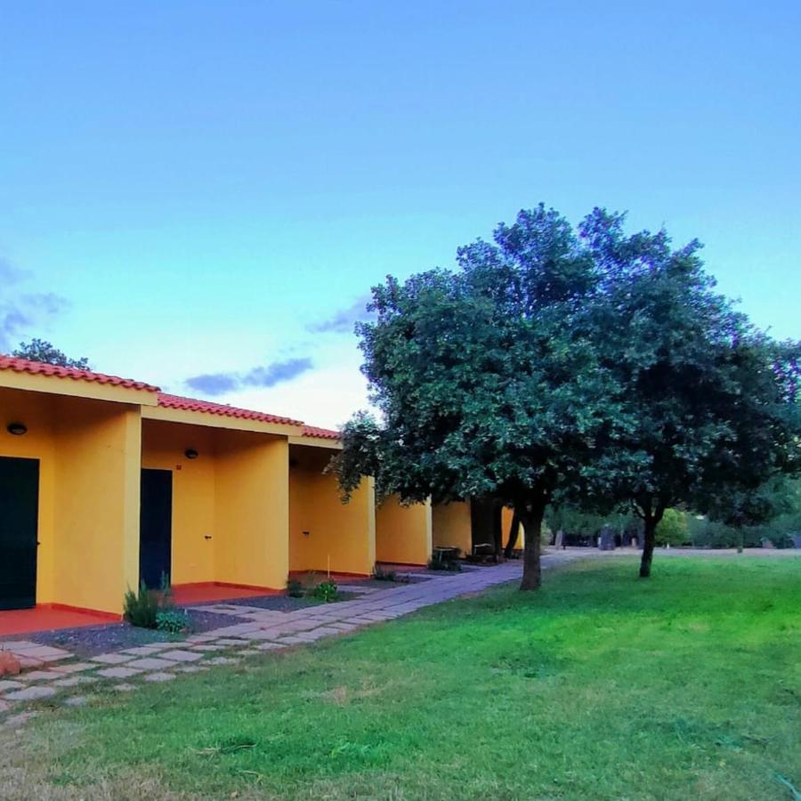 Nuraghe Ruiu Camping & Bungalow Norbello Bagian luar foto