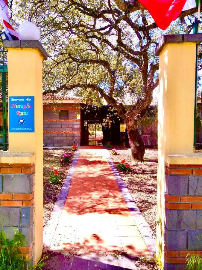 Nuraghe Ruiu Camping & Bungalow Norbello Bagian luar foto