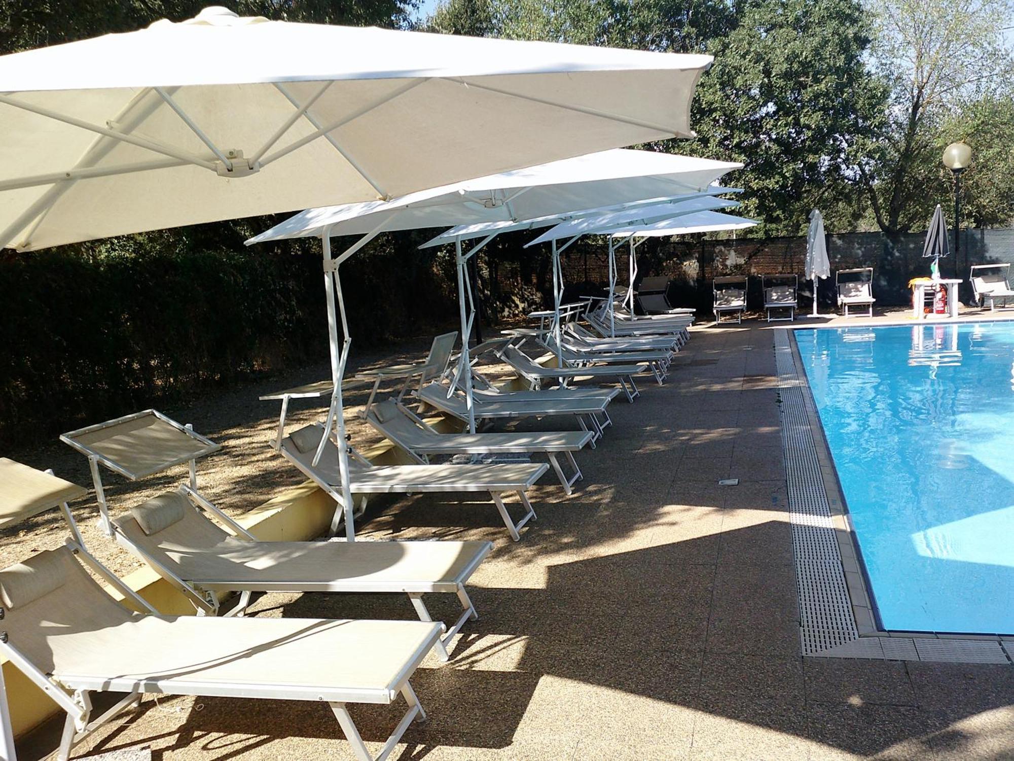 Nuraghe Ruiu Camping & Bungalow Norbello Bagian luar foto
